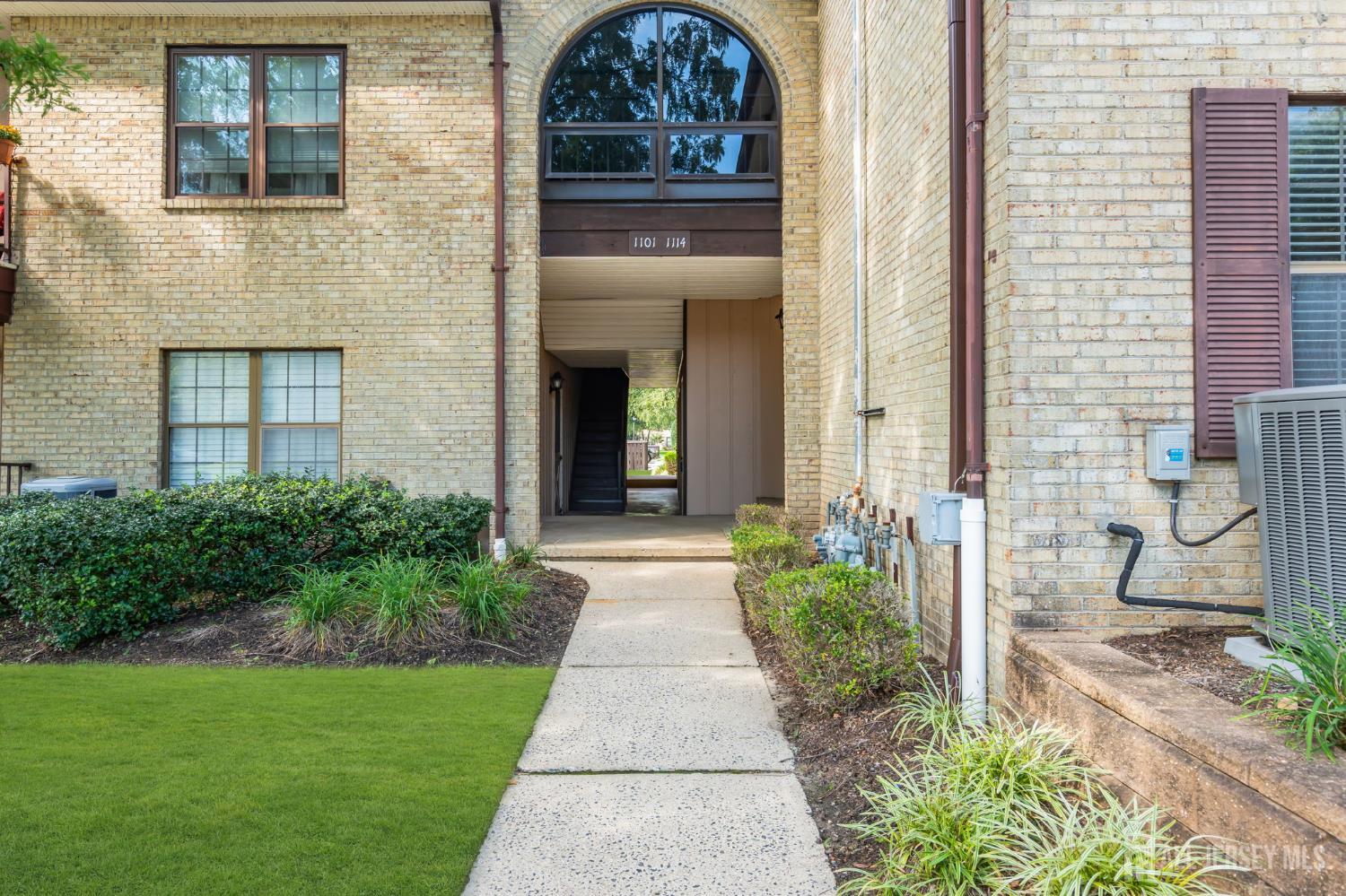 Listing Photo 5 - Condo for sale in building located at 1102 Wellington Pl, Matawan, NJ 07747
