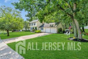 Photo 4 of Single family home for sale at 11 Dunbarton Dr, Jackson, NJ 08527 | MLS# 2705679R | Listing updated on 2026-10-05