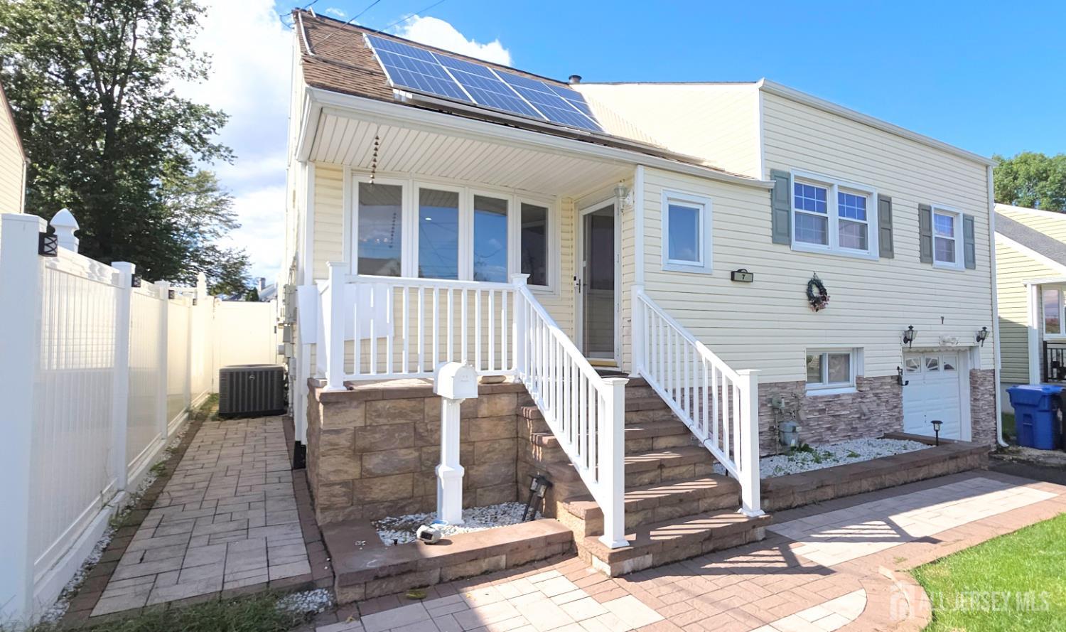 Photo 3 of Single family home for sale at 7 Inverness Ter, Fords, NJ 08863 | MLS# 2705750R | Listing updated on 2026-10-06