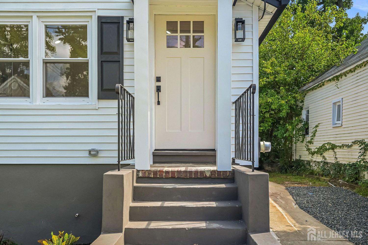 Photo 3 of Single family home for sale at 181 Hilltop Blvd, Old Bridge, NJ 07735 | MLS# 2705768R | Listing updated on 2026-10-06