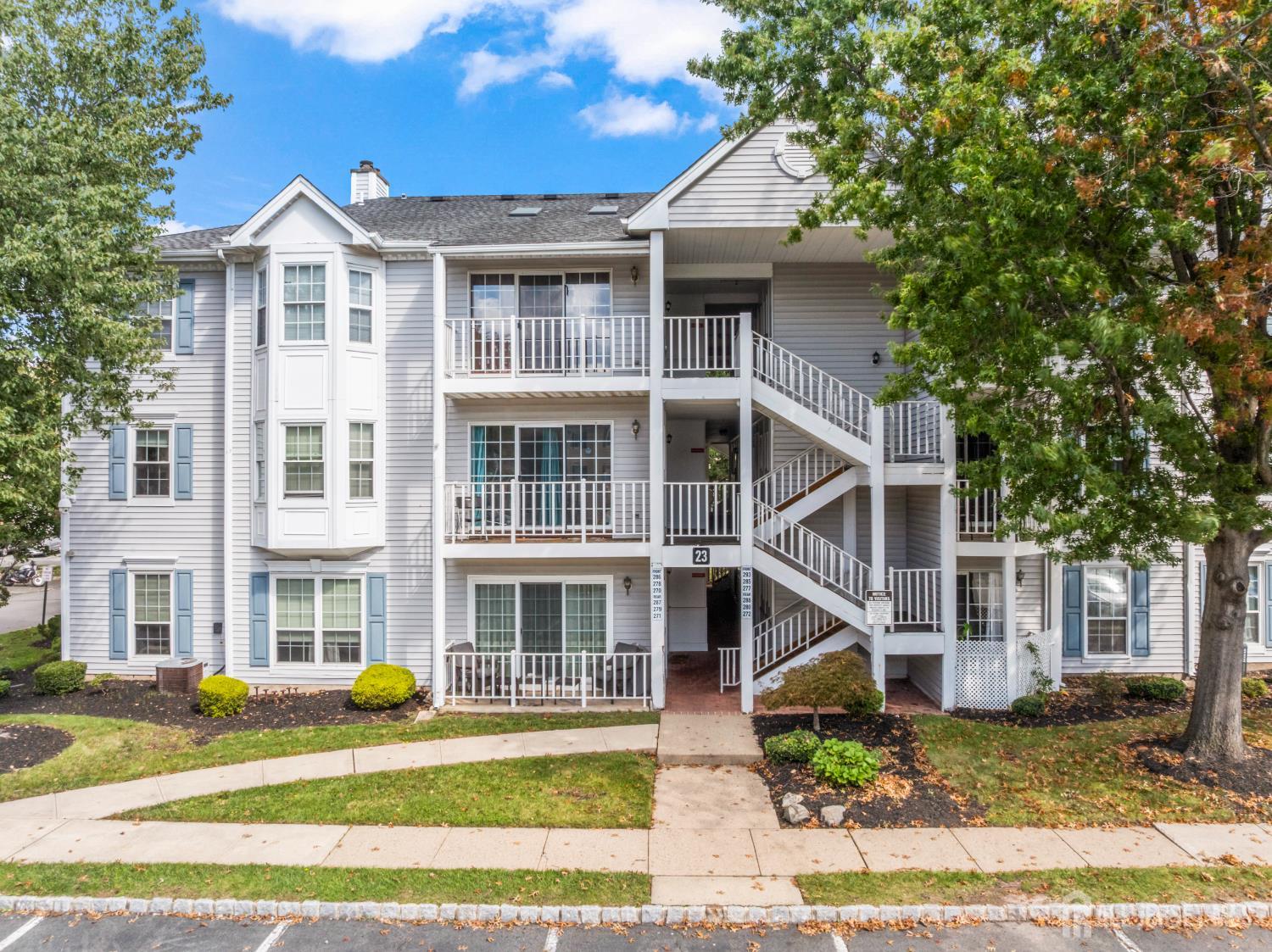 Photo 1 of Condo for sale at 271 Kempsey Dr, North Brunswick, NJ 08902 | MLS# 2705816R | Listing updated on 2026-10-10