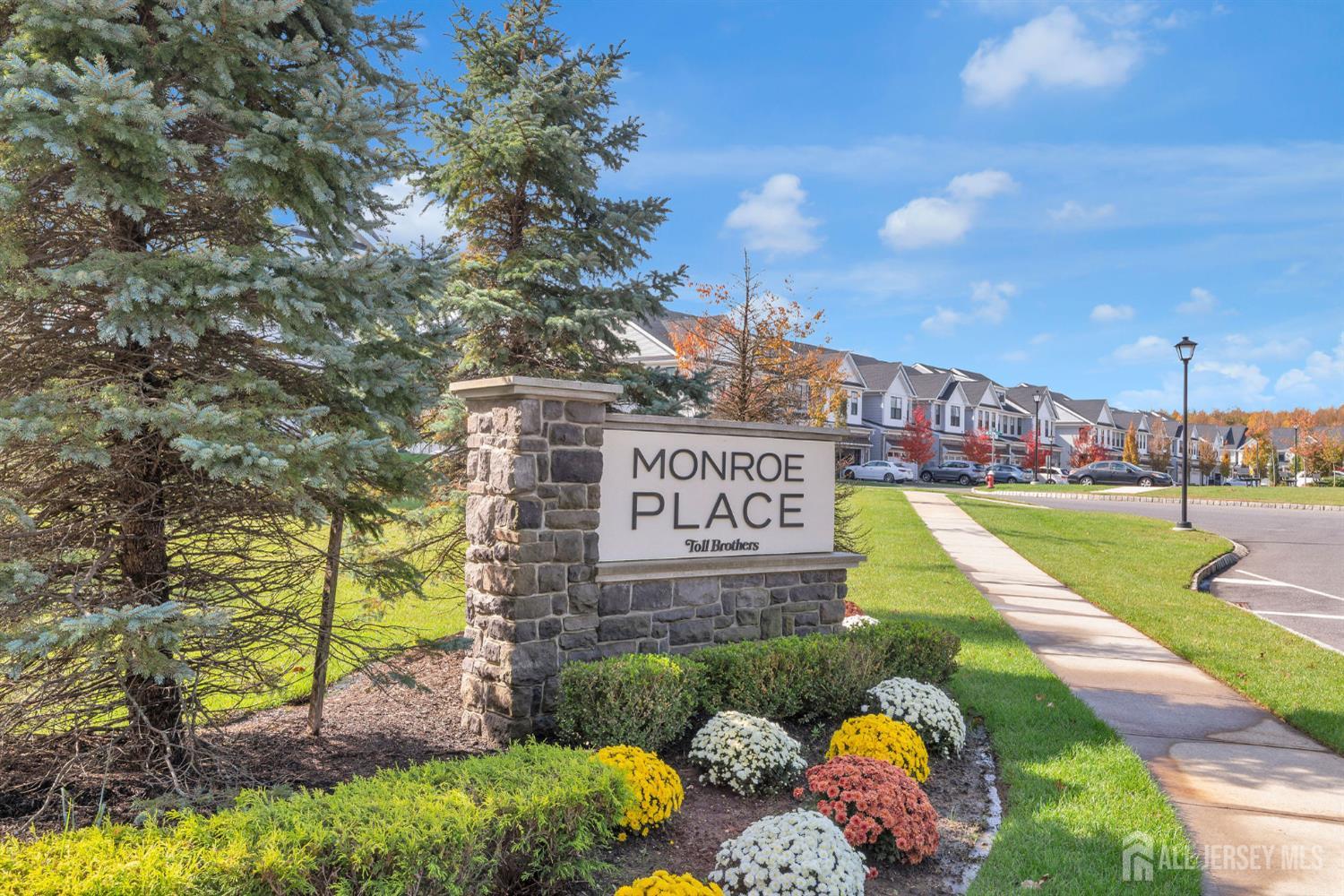 Photo 4 of Townhouse for sale at 29 Beachwood Dr, Monroe, NJ 08831 | MLS# 2705788R | Listing updated on 2026-10-10