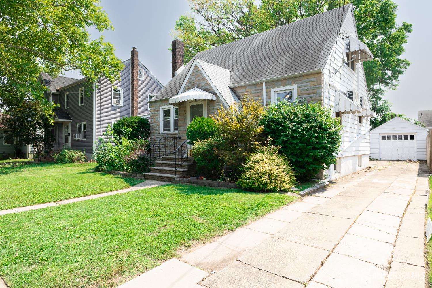 Photo 1 of Single family home for sale at 18 Cypress St, Carteret, NJ 07008 | MLS# 2705853R | Listing updated on 2026-10-07