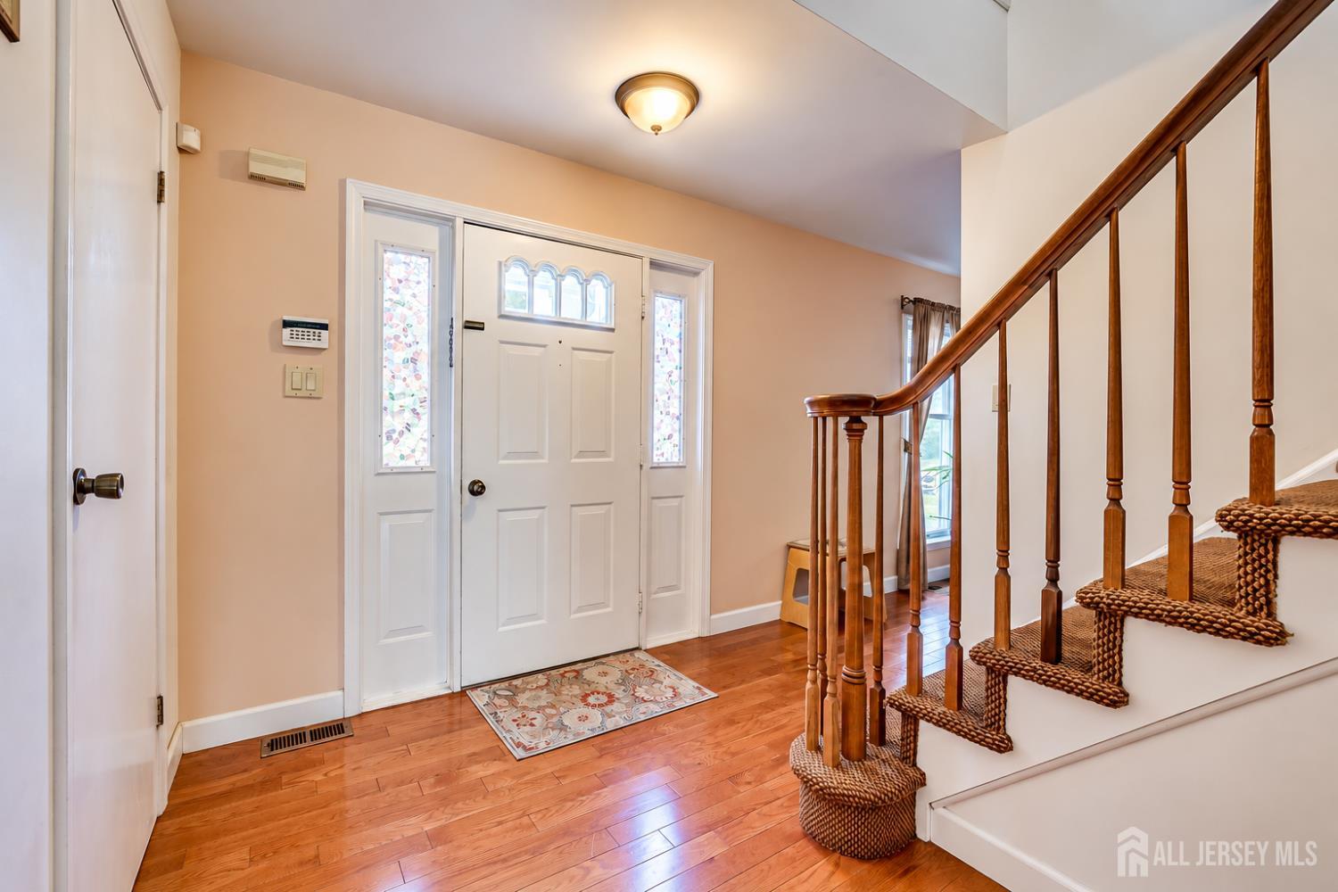 Photo 4 of Single family home for sale at 154 Dutton St, Franklin Twsp, NJ 08873 | MLS# 2705767R | Listing updated on 2026-10-07