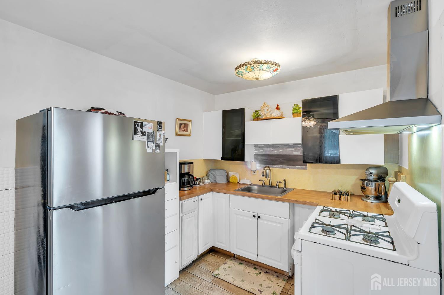 Photo 4 of Single family home for sale at 38 Susan Ln, East Brunswick, NJ 08816 | MLS# 2705204R | Listing updated on 2026-10-09