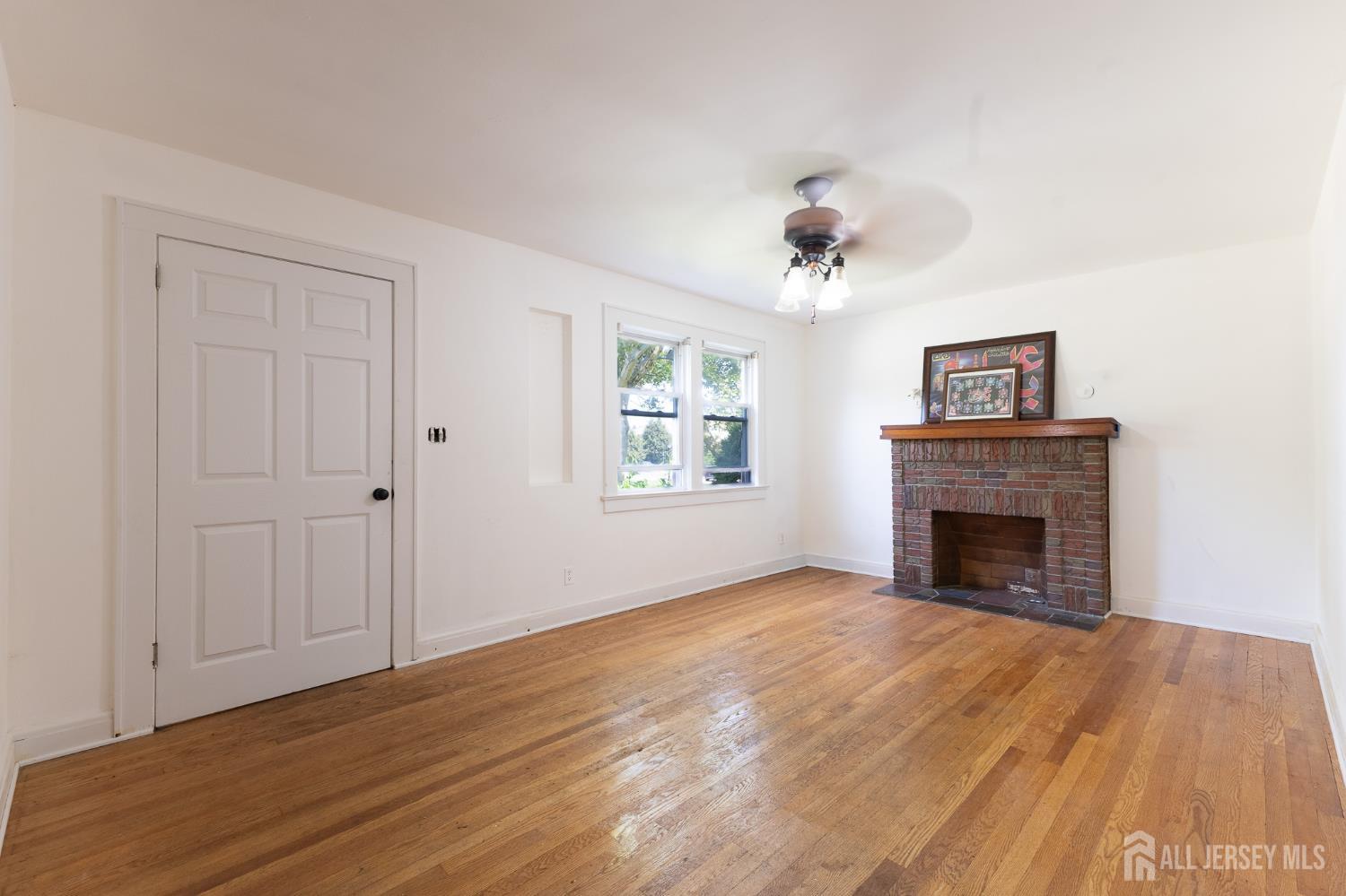 Photo 2 of Single family home for sale at 18 Cypress St, Carteret, NJ 07008 | MLS# 2705853R | Listing updated on 2026-10-07