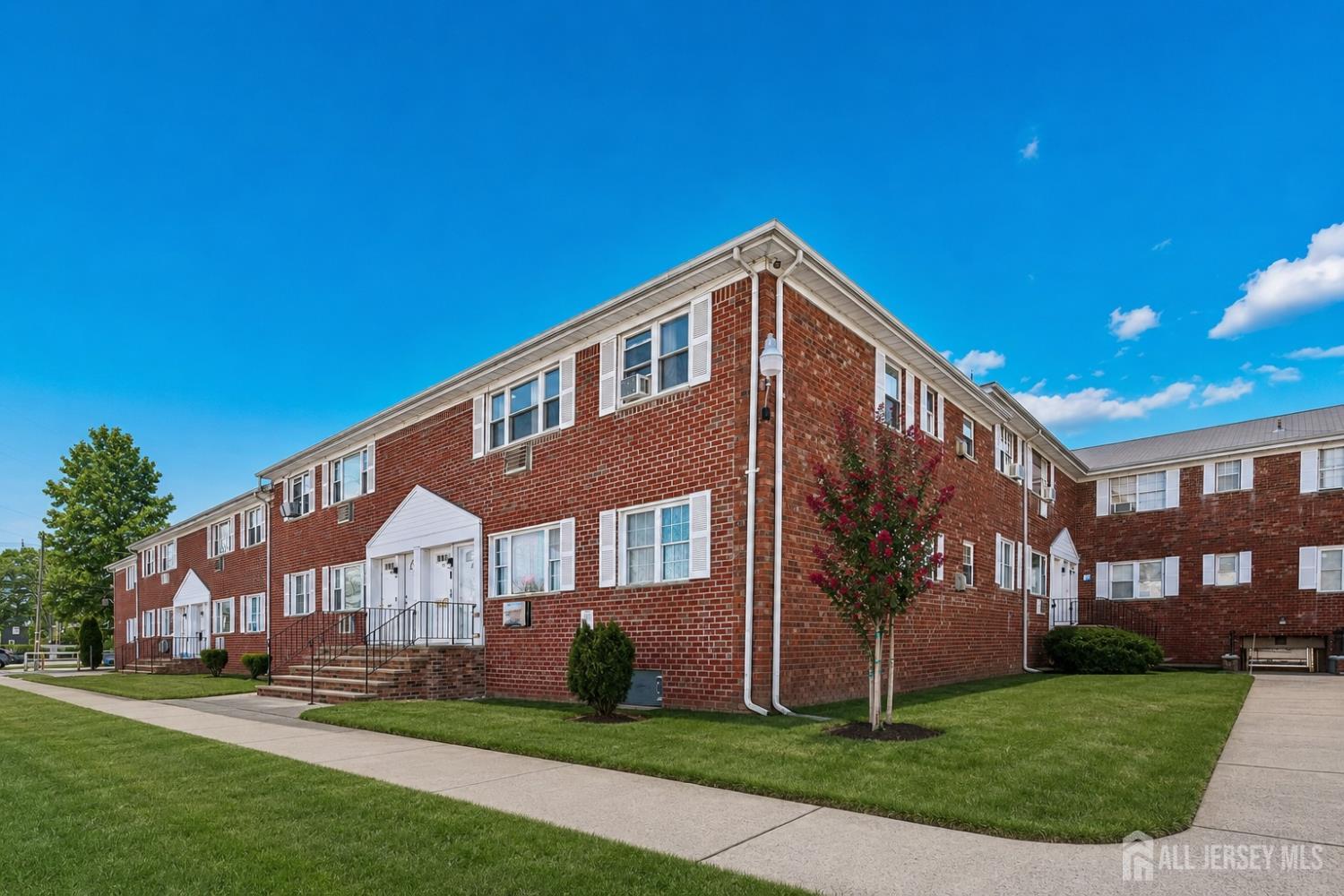 Photo 2 of Condo for sale at 43 Gramercy Gdns #B, Middlesex, NJ 08846 | MLS# 2705946R | Listing updated on 2026-10-08