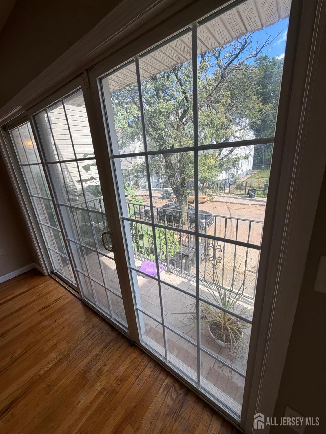 Photo 4 of House for sale at 389 21st Street, Irvington, NJ 07111 | MLS# 2704539R | Listing updated on 2026-10-09