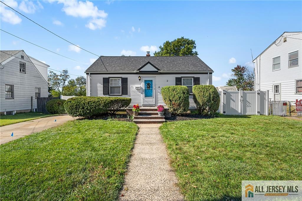 Photo 3 of Single family home for sale at 15 Chestnut St, Edison, NJ 08817 | MLS# 2770659M | Listing updated on 2026-10-08
