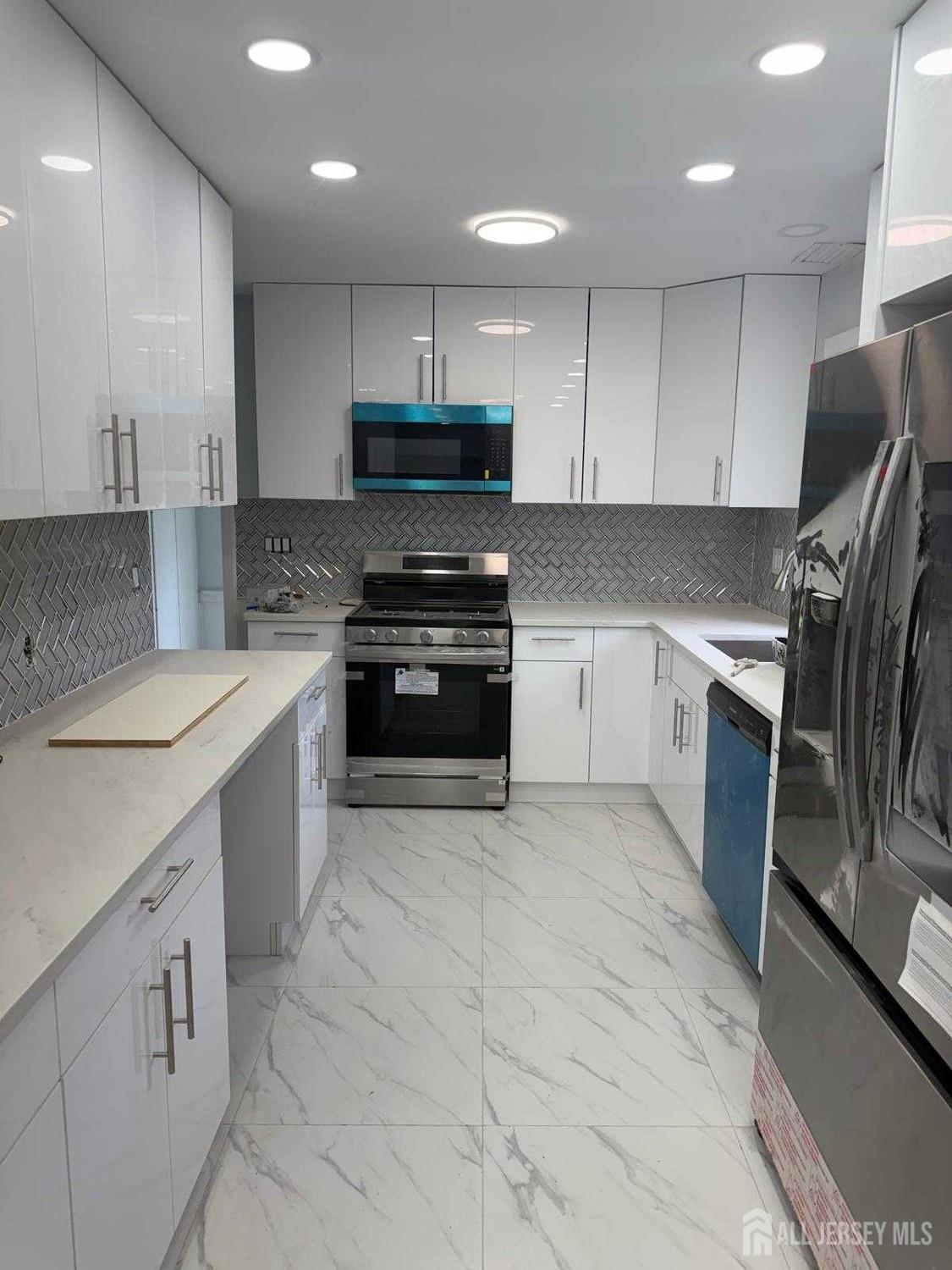 Photo 2 of Single family home for sale at 430 Bard Ave, Staten Island, NY 10310 | MLS# 2705956R | Listing updated on 2026-10-09