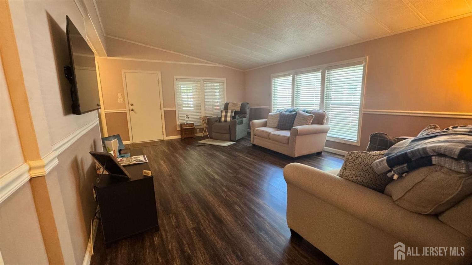 Photo 3 of Manufactured home for sale at 27 Hemming Way Dr, North Brunswick, NJ 08902 | MLS# 2704120R | Listing updated on 2026-10-09