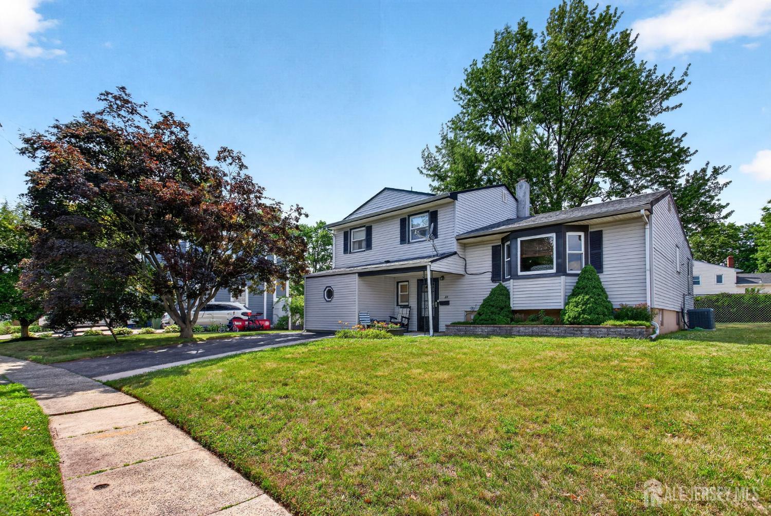 Photo 3 of Single family home for sale at 21 Sulliman Rd, Edison, NJ 08817 | MLS# 2706064R | Listing updated on 2026-10-10