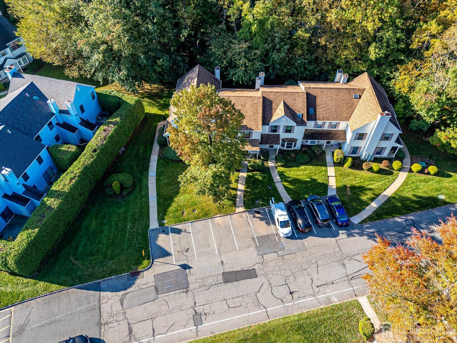 Photo 4 of Townhouse for sale at 3302 Stonehedge Rd, Edison, NJ 08820 | MLS# 2706021R | Listing updated on 2026-10-09