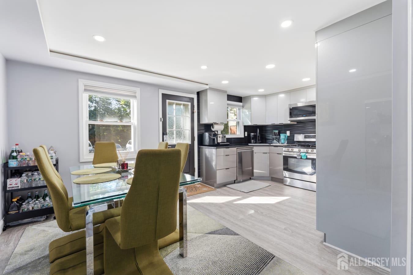 Listing Photo 4 - Condo for sale in building located at 263 Newman St, Metuchen, NJ 08840