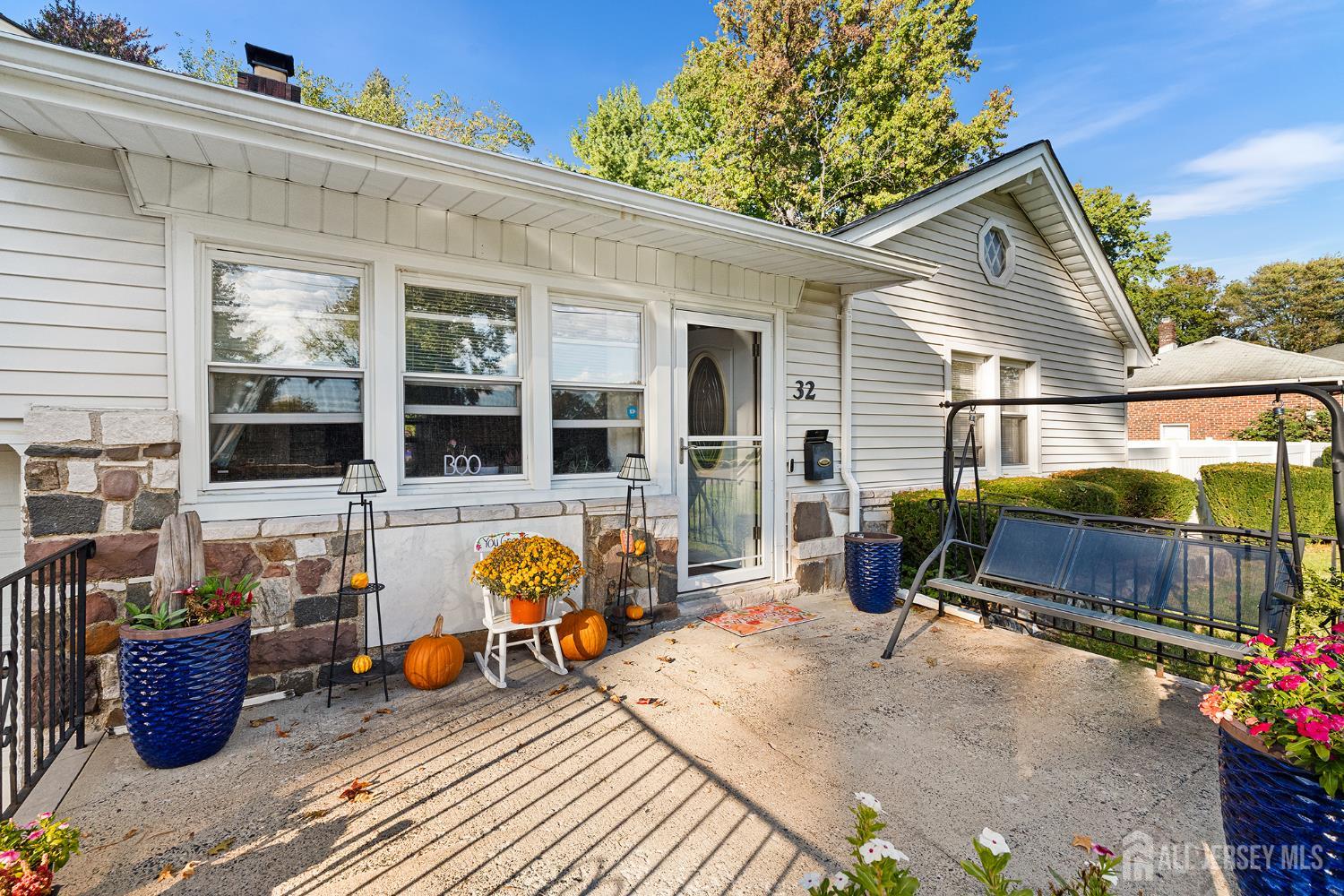 Photo 3 of Single family home for sale at 32 E Hegel Ave, Colonia, NJ 07067 | MLS# 2705969R | Listing updated on 2026-10-13