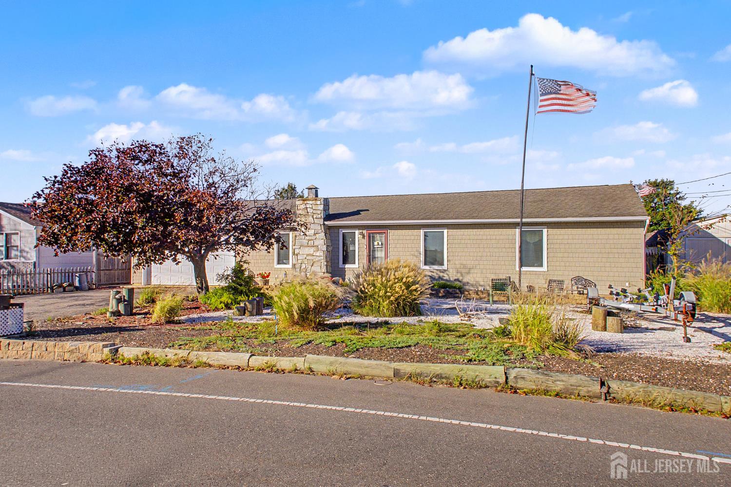 Photo 3 of Single family home for sale at 1122 Laurel Blvd, Lanoka Harbor, NJ 08734 | MLS# 2706024R | Listing updated on 2026-10-09