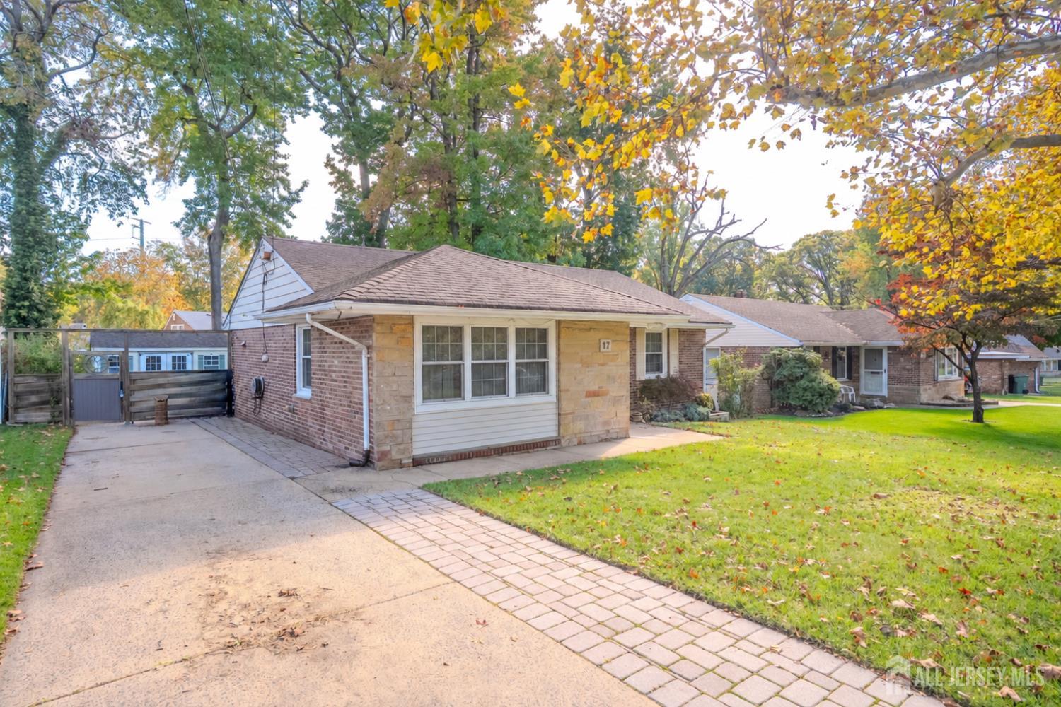 Photo 1 of Single family home for sale at 17 Melville Rd, Edison, NJ 08817 | MLS# 2703421R | Listing updated on 2026-10-14