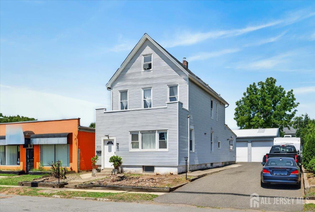 Photo 2 of Single family home for sale at 603 Lincoln Blvd, Middlesex, NJ 08846 | MLS# 2706239R | Listing updated on 2026-10-14