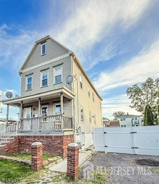 Listing photo 6