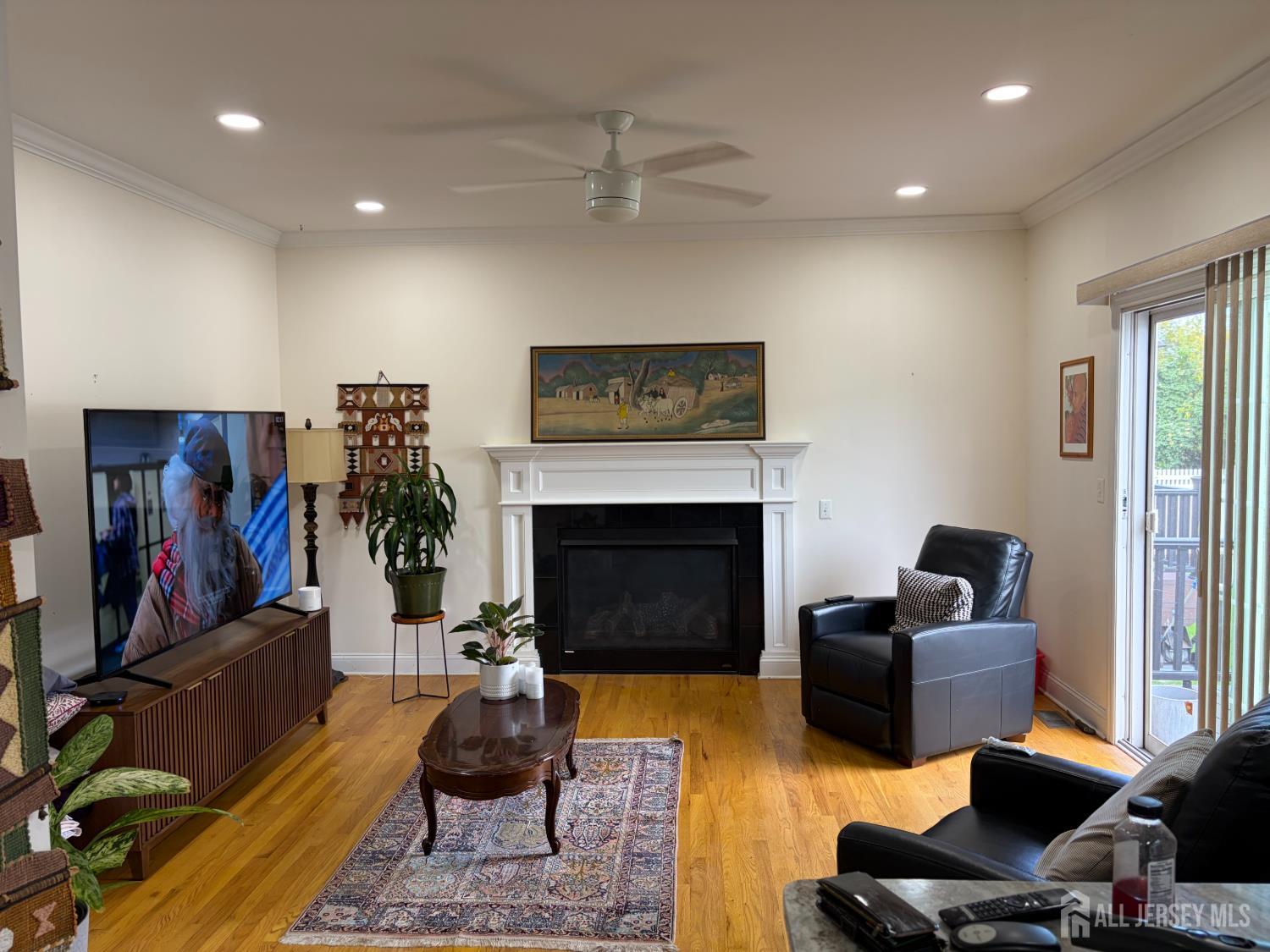 Listing photo 6