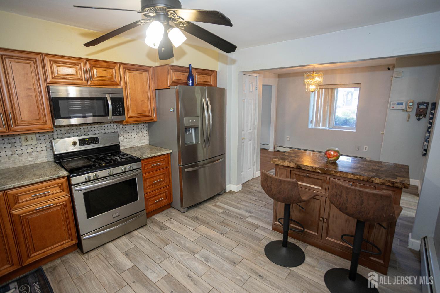 Photo 3 of Single family home for sale at 12 Jacobson St, Sayreville, NJ 08872 | MLS# 2706371R | Listing updated on 2026-10-16