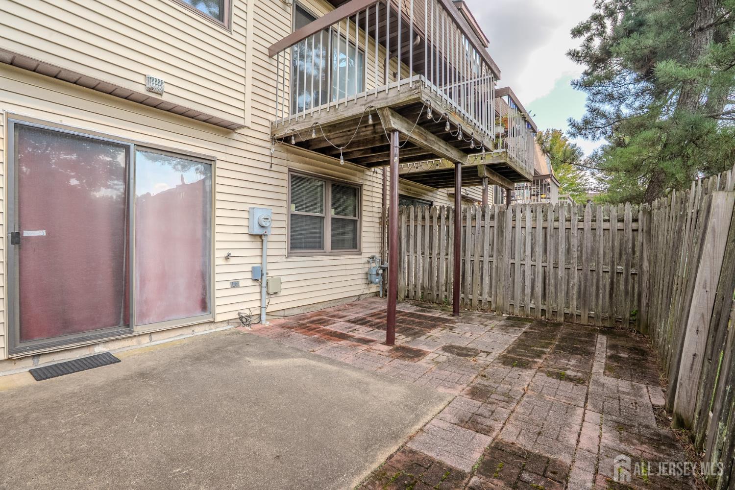 Listing photo 7
