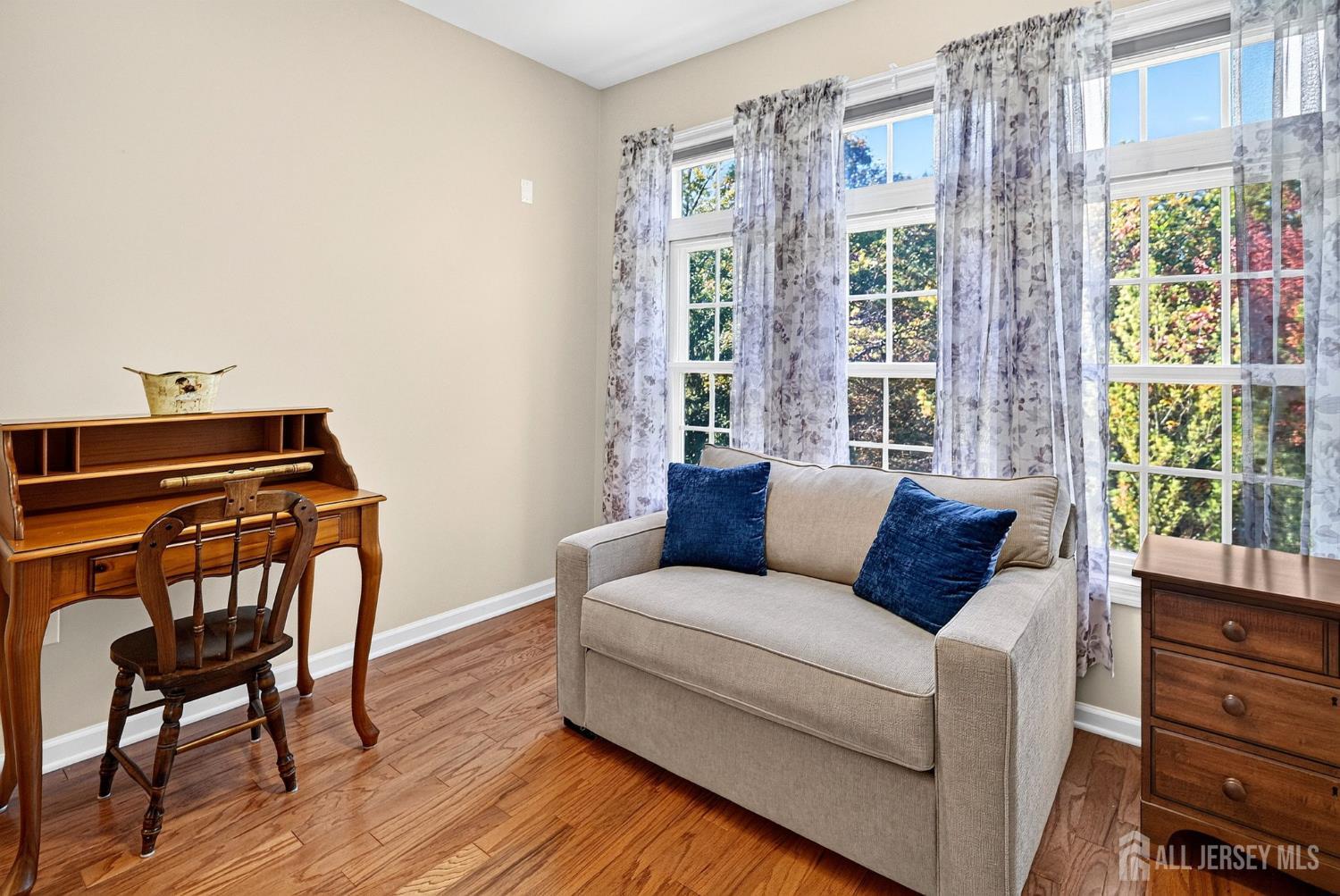 Listing photo 6