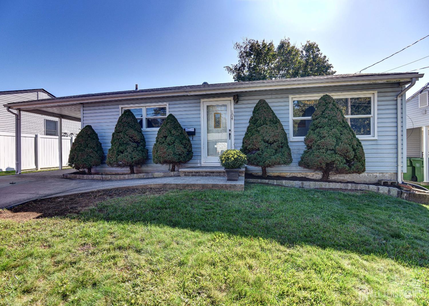 104 Pinetree Drive, Sayreville, 08859, NJ