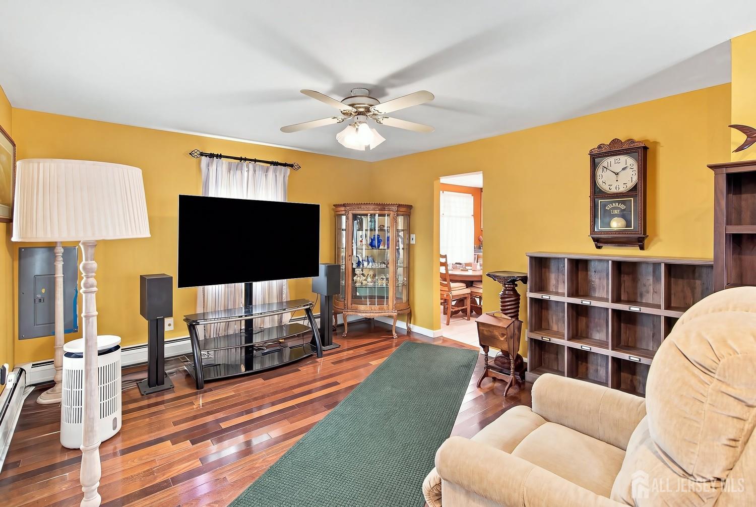 Listing photo 7