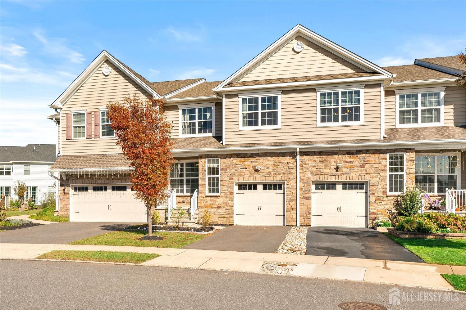 5 Marigold Way, Monroe, 08831, NJ