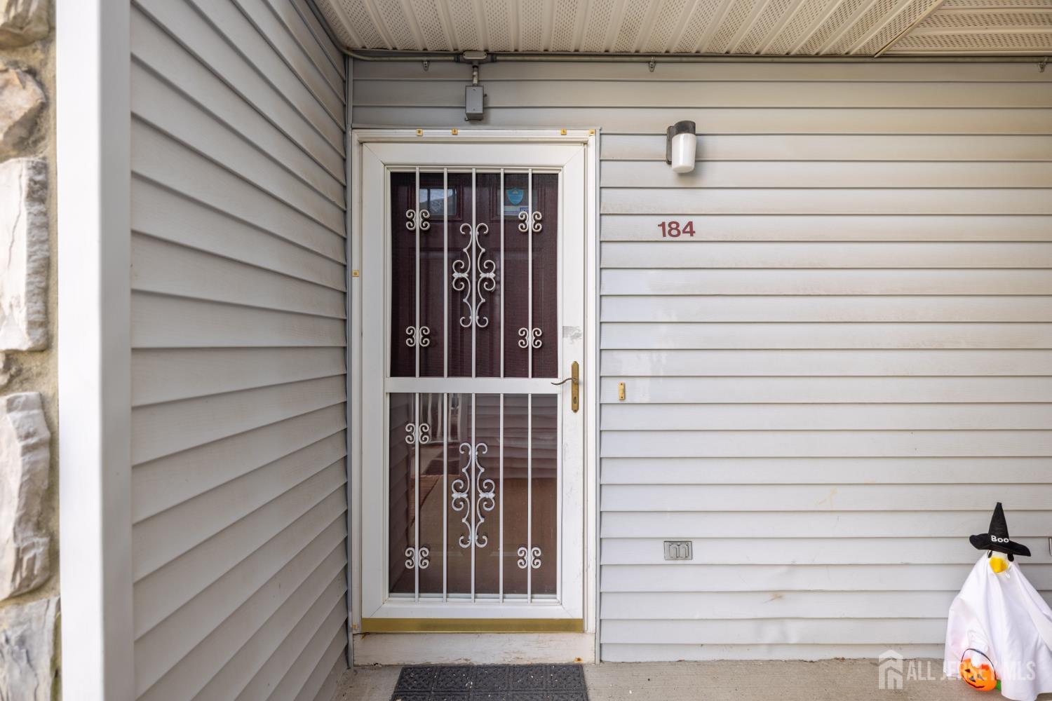 Photo 3 of Condo for sale at 184 Bexley Ln, Middlesex, NJ 08854 | MLS# 2705968R | Listing updated on 2026-10-30