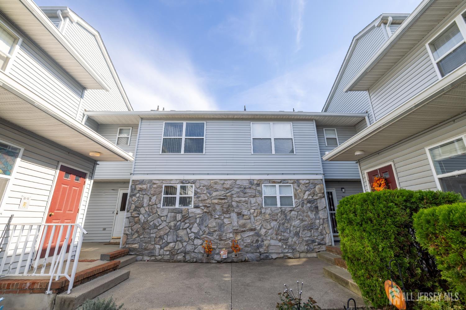 Photo 2 of Condo for sale at 184 Bexley Ln, Middlesex, NJ 08854 | MLS# 2705968R | Listing updated on 2026-10-30