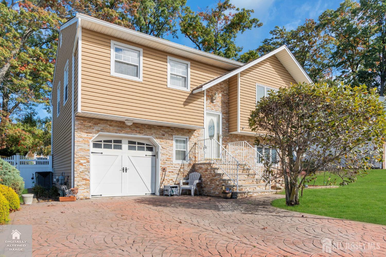 Photo 1 of Single family home for sale at 7 Thomas Ave, Sayreville, NJ 08879 | MLS# 2707058R | Listing updated on 2026-10-29